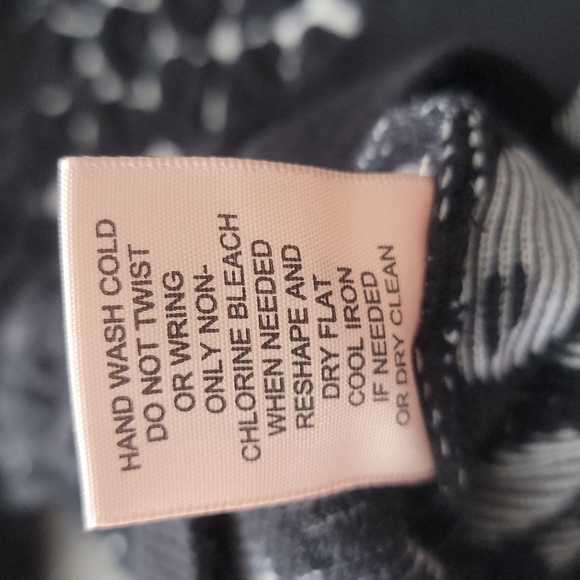 Philosophy Republic Cropped Sweater - Picture 12 of 13